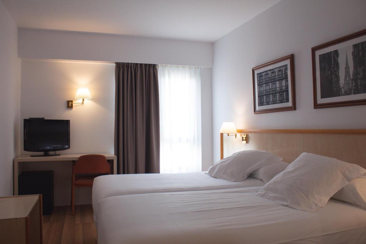 Hotel Ezeiza Сан-Себастьян Экстерьер фото
