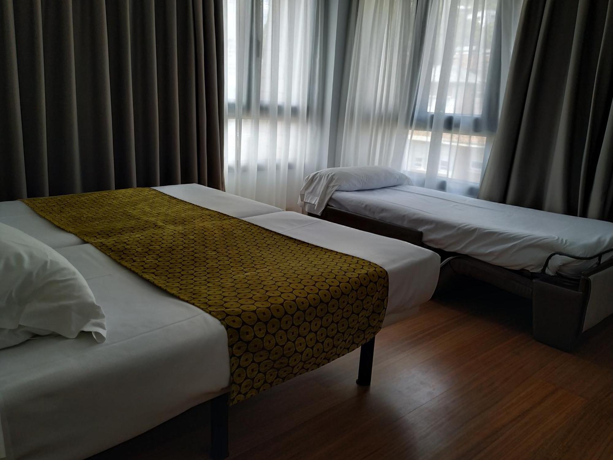 Hotel Ezeiza Сан-Себастьян Номер фото